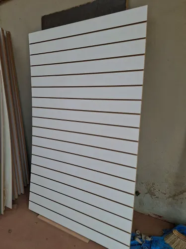 Painel canaletado