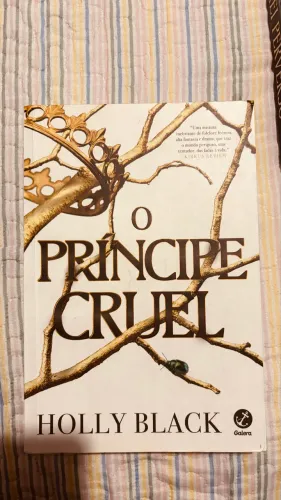 Vendo livro príncipe cruel pouco usado