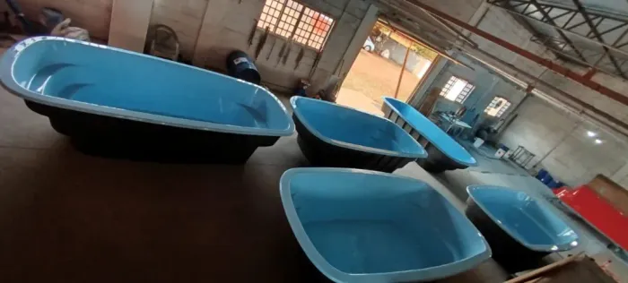 ? Piscina de Fibra - 5.500 L - Ideal para Espaços Compactos!