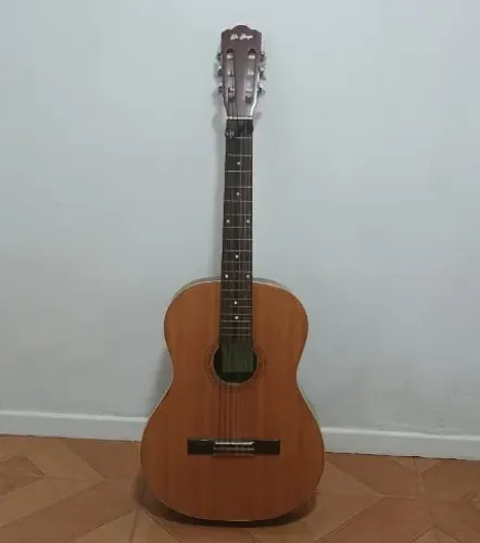 Violão Di Giorgio Estudante 18 - Seminovo + Capa + Suporte de Parede + 2 palhetas