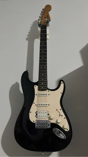 Guitarra Squier Fender