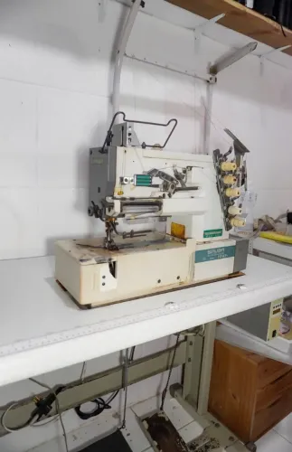 Máquina Galoneira/BT Siruba cobertura com Zeromax