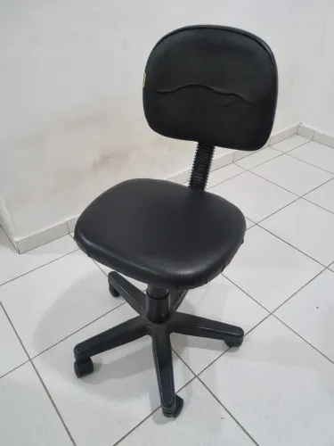 Cadeira de Escritório Giratória Preta