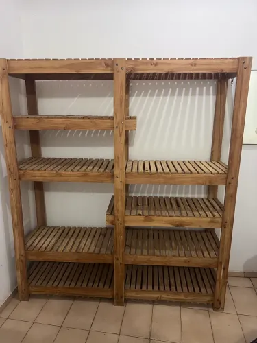 Estante Grande de Madeira Maciça - Muito Resistente