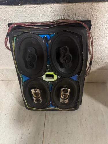 Caixa de som para carro