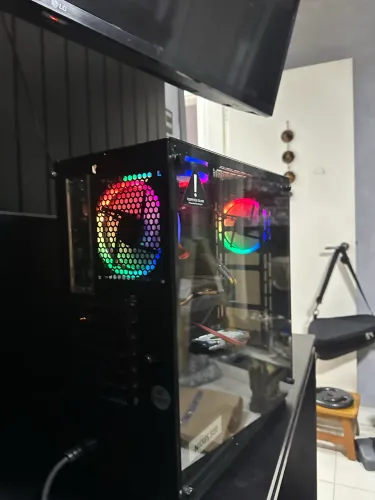 PC GAMER 