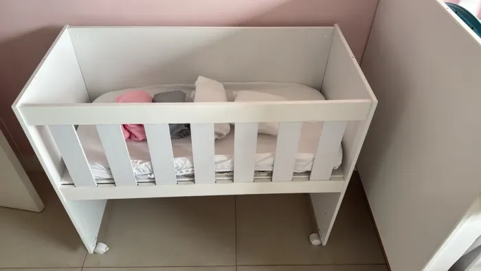 Mini-berço quase sem uso