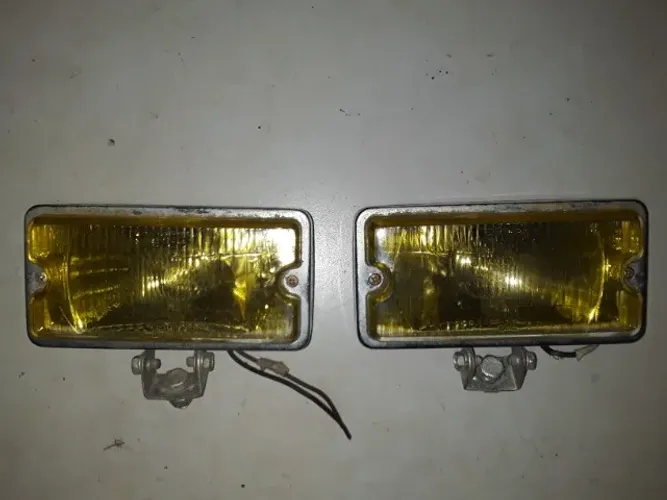 farol auxiliar carro antigo