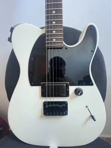 Squier Jim Root Signature