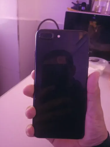 Vende-se IPhone 7 Plus 