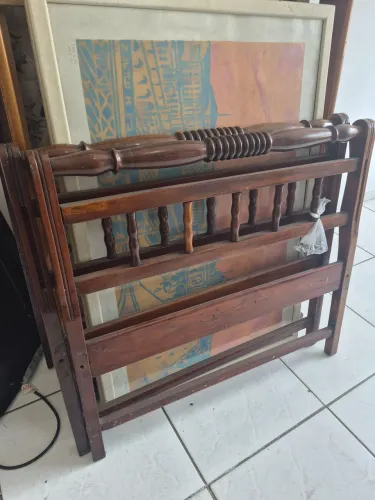 Cama solteiro antiguidade