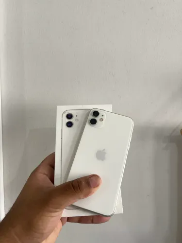 iPhone 11 