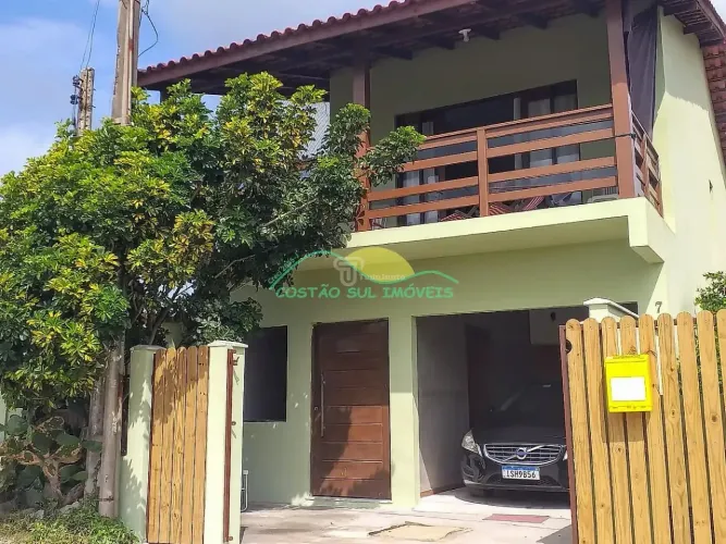 Linda casa, Ocean House à Venda . Armação do Pântano do Sul, Florianópolis, SC