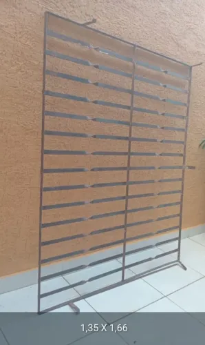 Gradeado em ferro 1,35m x 1,66m