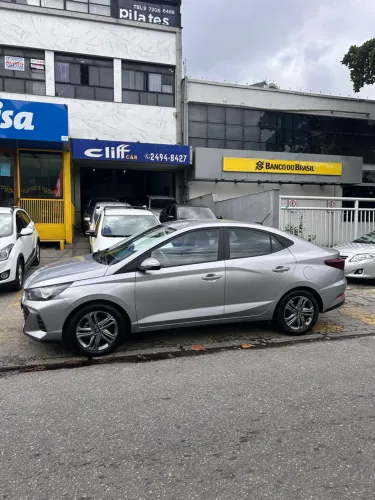 Hyundai HB20S Com. Plus Tech 1.0 TB Flex 12V AUT 2025