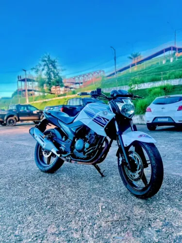 Moto Fazer 250 Top!