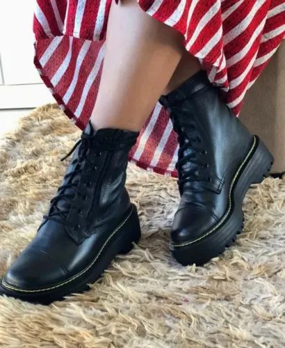 Bota de couro