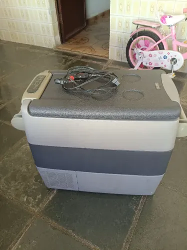 Geladeira Elber 51 litros bivolt 12v 24v