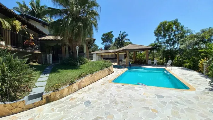 Casa em Condomínio - Condomínio Quinta das Flores - Bosque dos Eucaliptos - 4 Dormitórios 