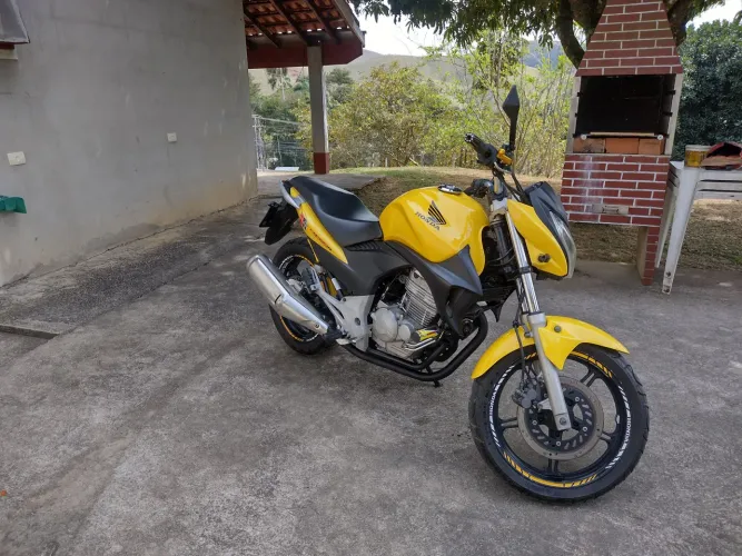 HONDA CB 300 2012 - IMPECÁVEL! CABEÇOTE ZERO E CORREIA DENTADA