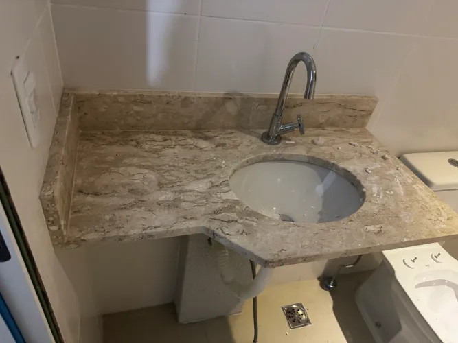 Pedra para banheiro
