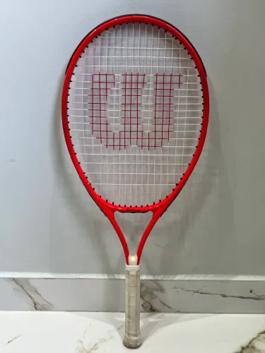 Raquete de Tênis Wilson Roger Federer 26 Junior Vermelha - Original