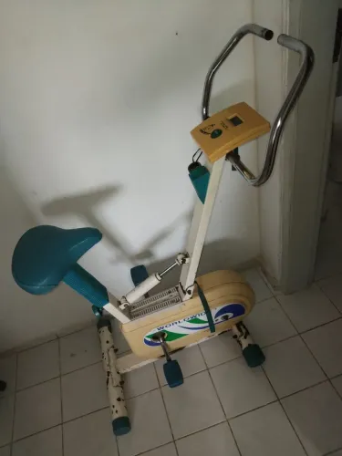 Bicicleta ergometrica caloi clássica