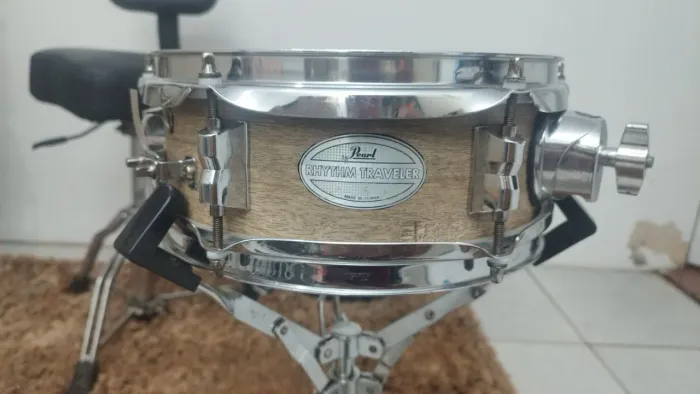 caixa Pearl Rhythm Traveller 10×4 casco em poplar 6 afinações