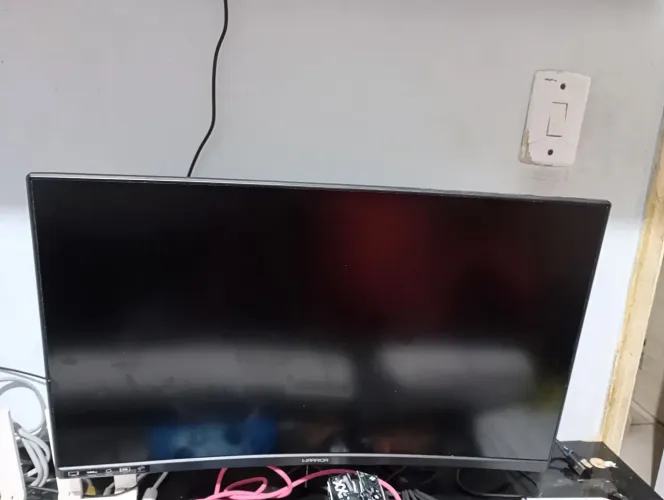 Monitor Multilaser Warrior 23.6 curvo 144hz KAI MN101