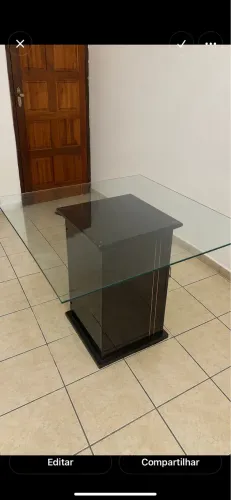 Mesa com tampo de vidro 1m x 1m - menor preço pra vender rápido