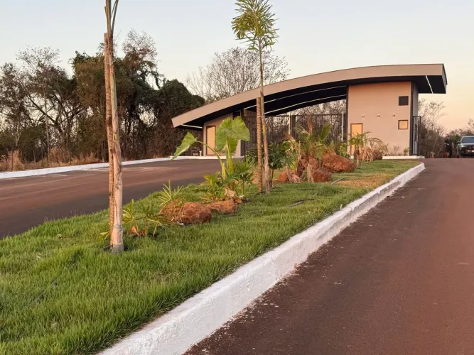Terreno à venda no bairro Miranda em Uberlândia