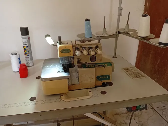 Vende-se máquina de costura interlock