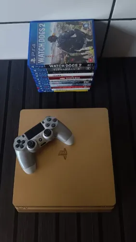 Vendo PS4 edição limitada dourado