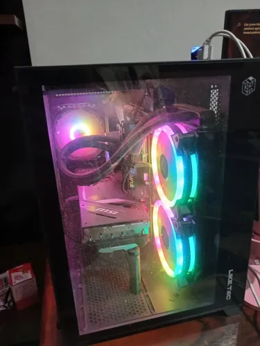 PC GAMER RTX 4070Ti I7-13700K 32GB RAM DDR5 6000MHZ