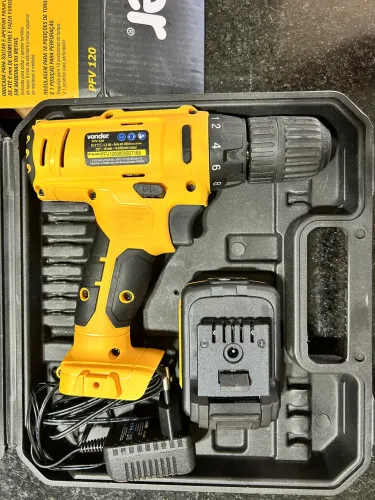 Parafusadeira e furadeira à Bateria Lítio Vonder PFV120