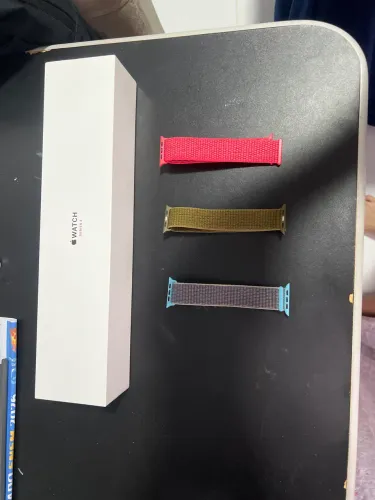 Apple Watch Series 3, muito avariado e sem a Digital Crown