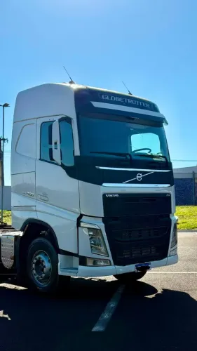 Volvo FH 460 6x2 ano 2015/2016