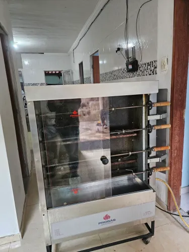 Maquina de assar frango