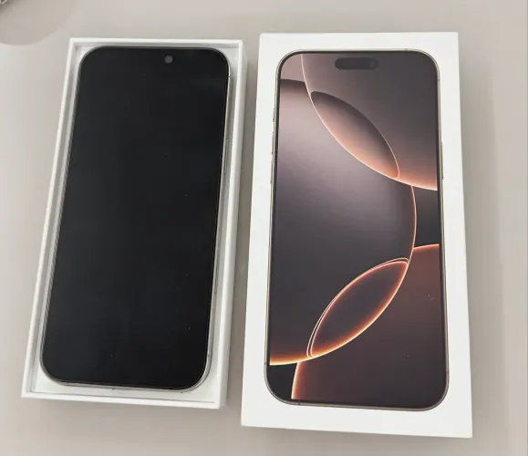 iPhone 16 Pro Max 256 GB - Titânio Natural