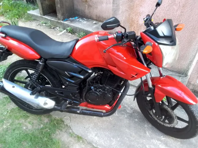 Moto Dafra apache em ótimo estado pra vender rápido 