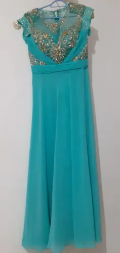 Vestido longo de festa/madrinha. Azul esverdeado