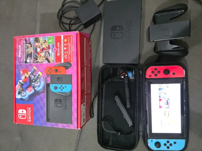 Nintendo Switch Original (Bloqueado) - Impecável + Acessórios