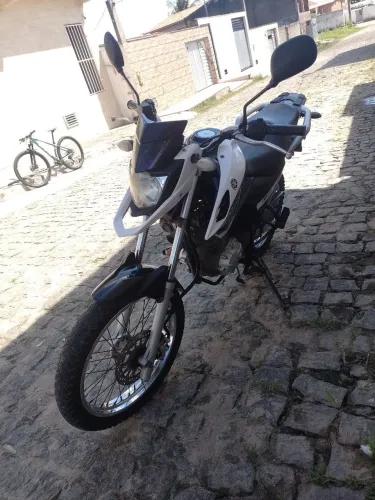 Vendo moto Yamaha XTZ Crosser 2014.          