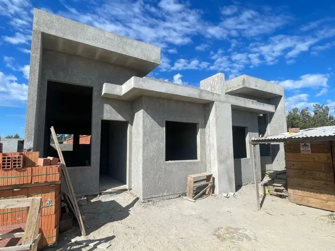Casa nova à venda em Imbé - Em construção