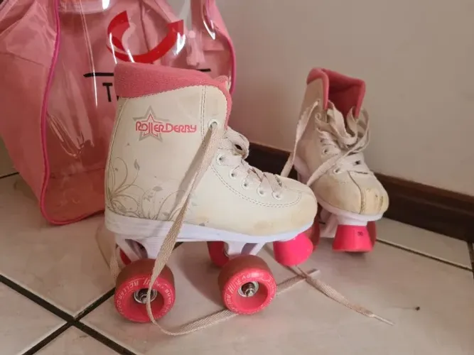 Patins R$ 157,00 Roller Star 350 da Roller Derby Tamanho 30