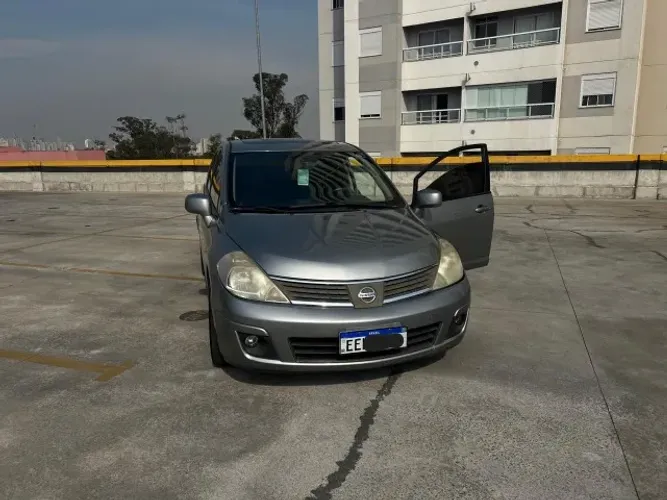 Nissan Tiida SL 1.8/1.8 Flex 16V Mec. 2008