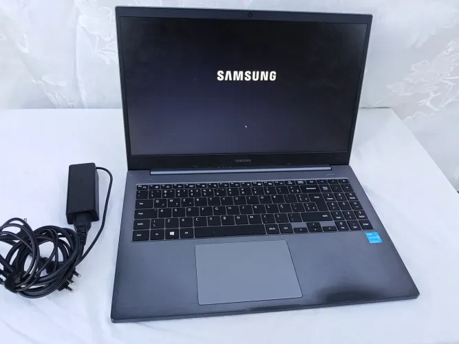 Samsung Book Ultra Slim faço entrega aceito cartão