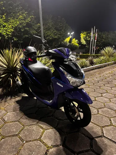 Vendo Yamaha fluo 125