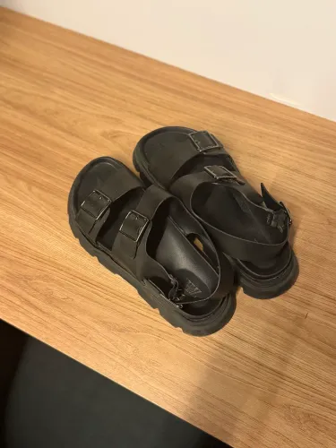 CHINELO ZARA
