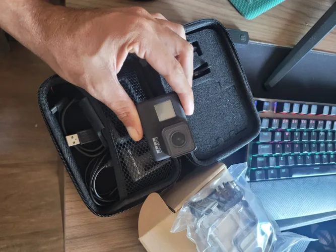GO PRO HERO 7 BLACK + ACESSORIOS